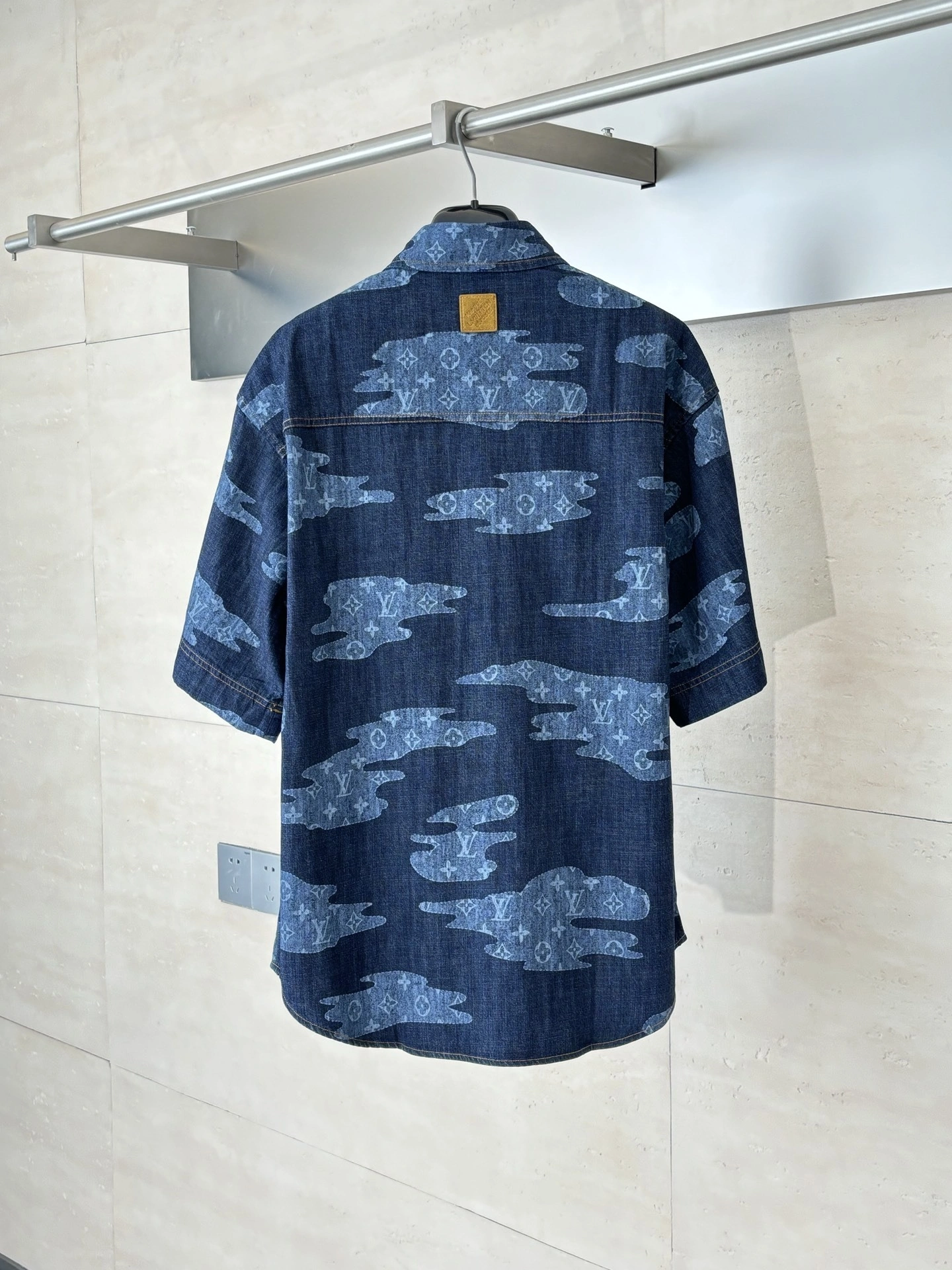 wg.luxury-- 8V Nigo oversize item:E-F363I0603